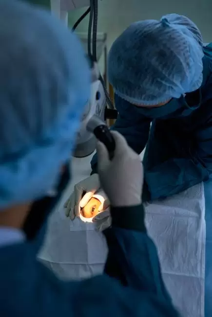 cataract surgery in singapore operating theatre
