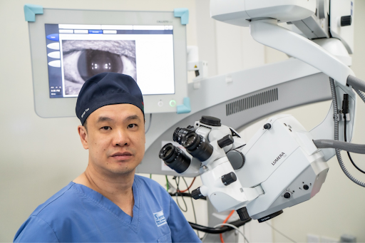 Cataract surgeons singapore