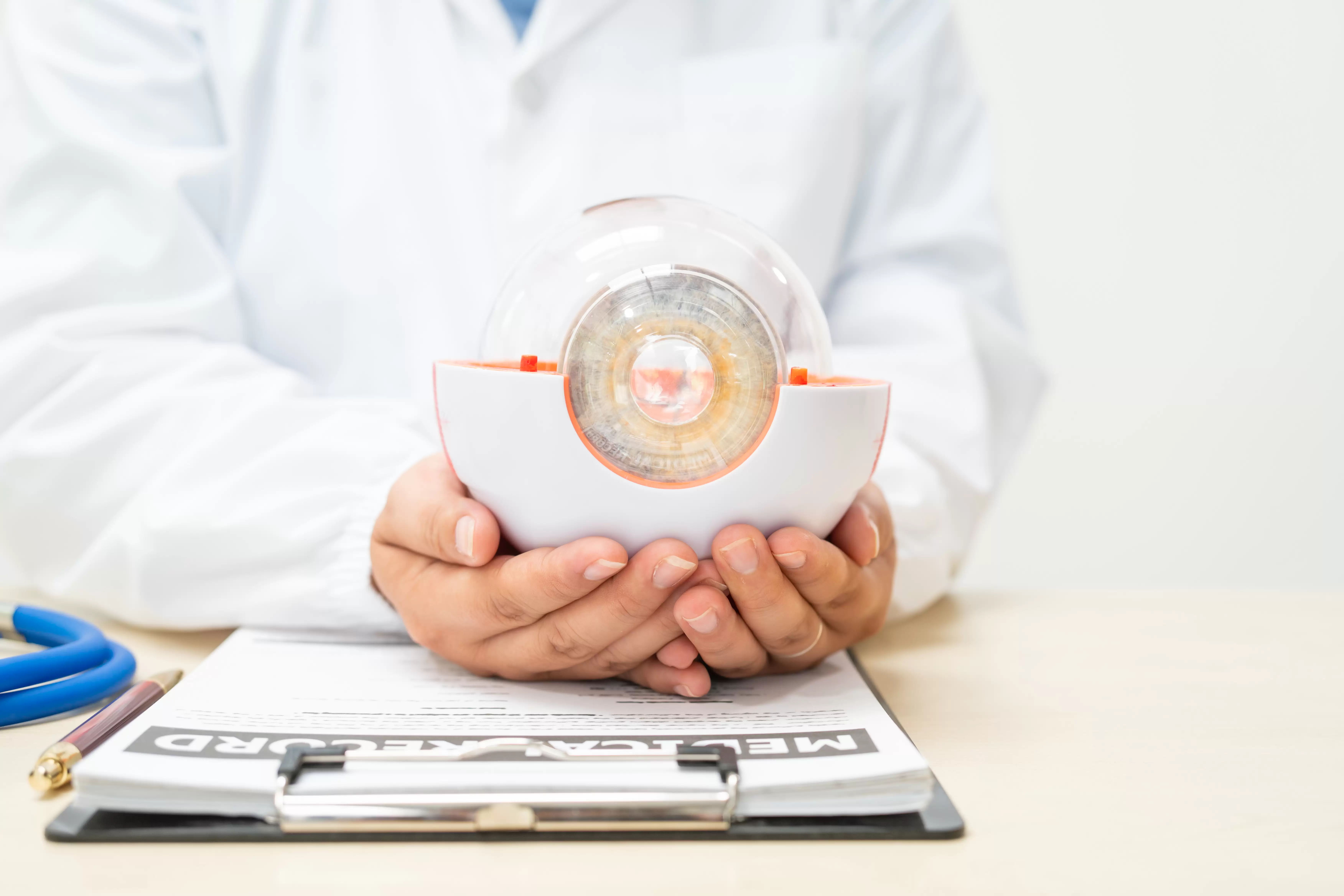 Dr David Goh and cataract surgery services in Singapore
