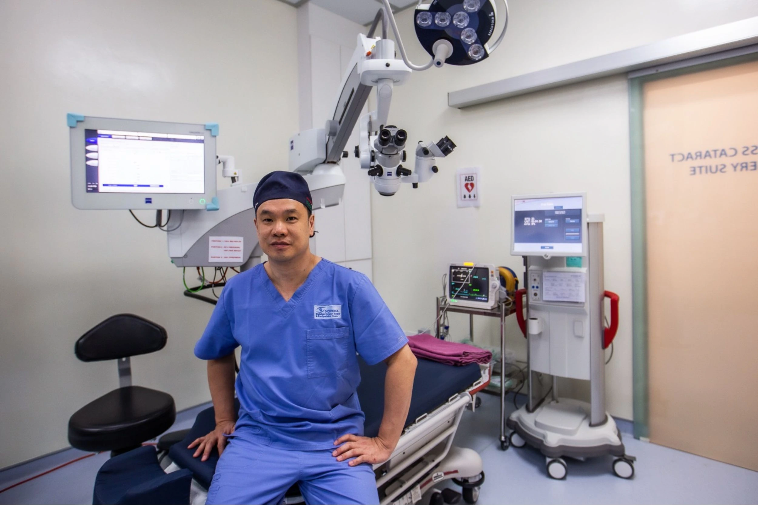 Dr Goh - Singapore bladeless laser cataract surgery