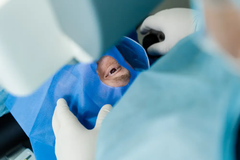 Bladeless laser cataract surgery
